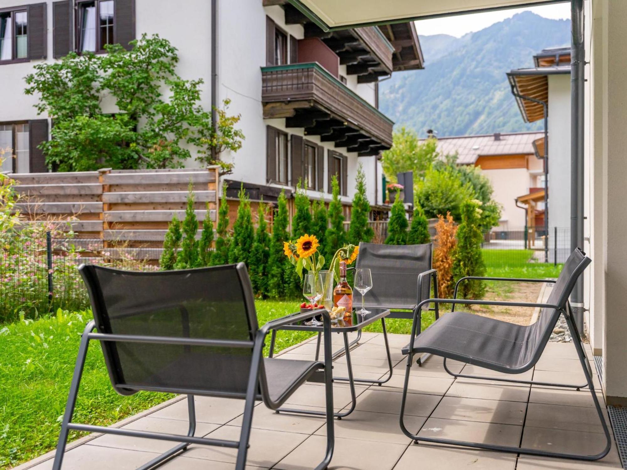 Falken 2 Apartment